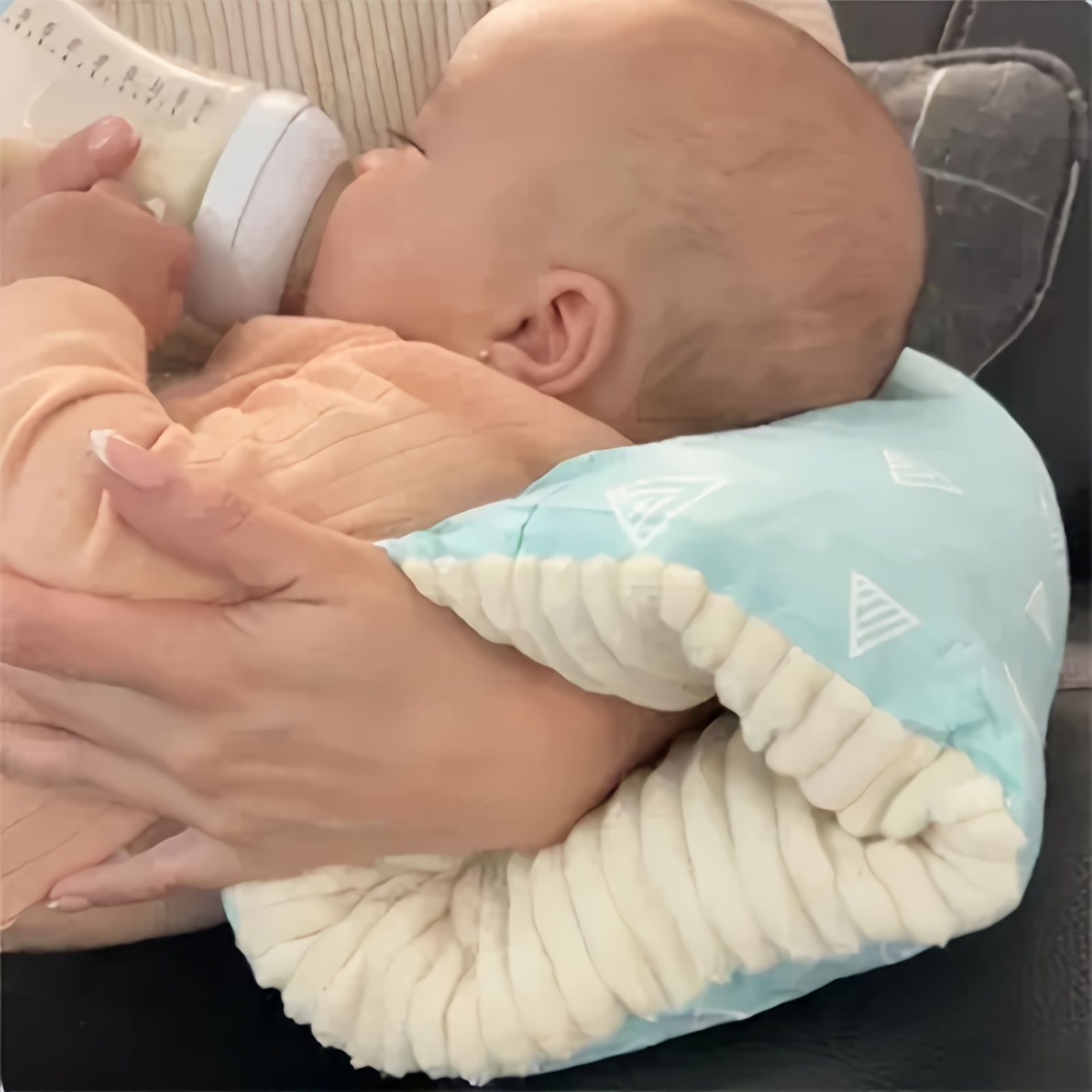 قطعة واحدة من وسادة الذراع الم - مراجعة Nursing Pillow Breastfeeding وسعره